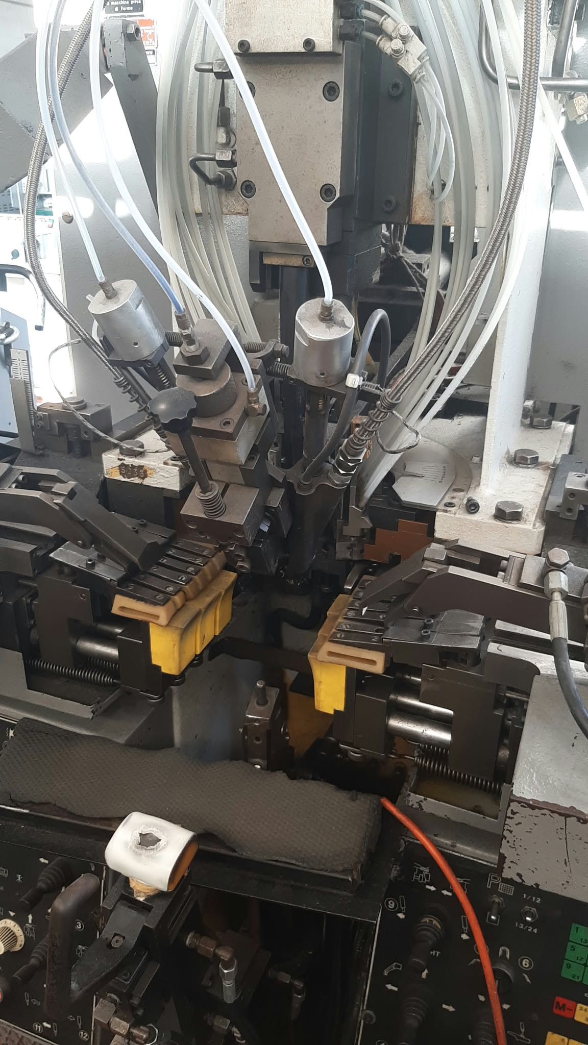 heel-seat-lasting-machine-cerim-ck24