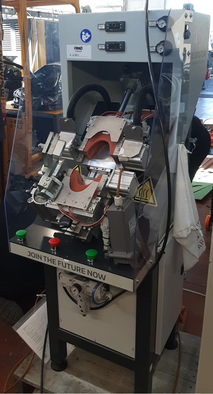 shaping-press-for-uppers-robot-system-1