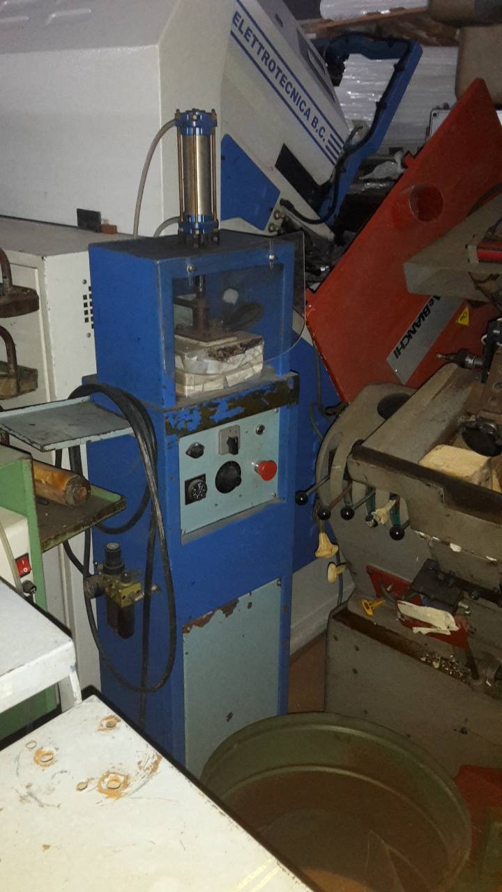 toe-puff-fusing-attacking-machine-bc-136-1